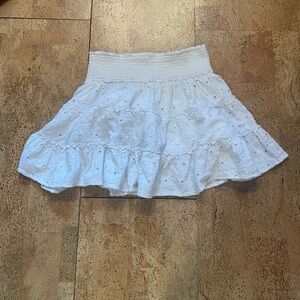 American eagle white ruffle skirt